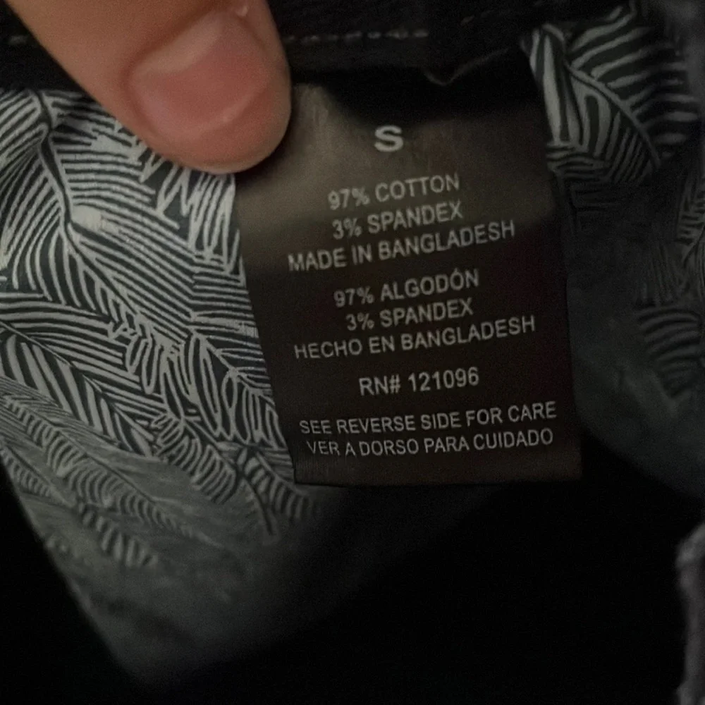 navy elastic waist shorts - Picture 2 of 4